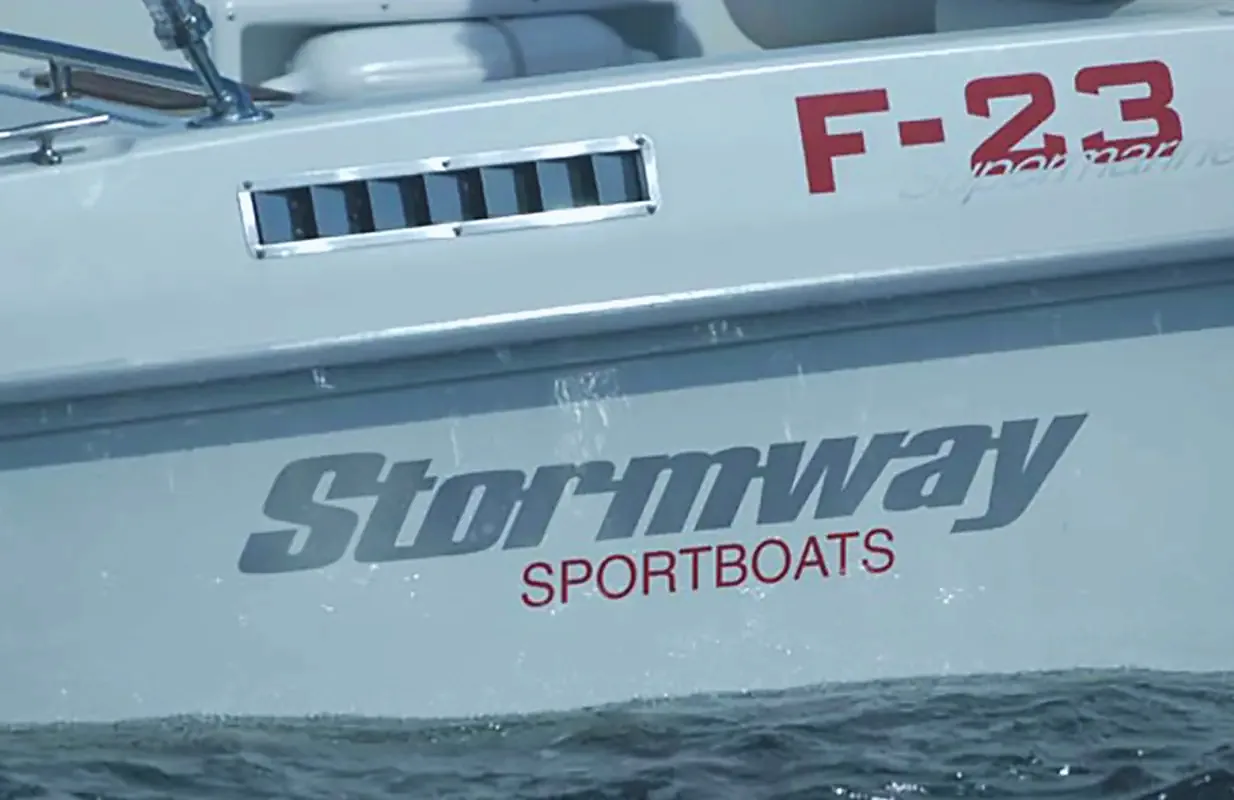 Båt med dekor for Hydrolift
