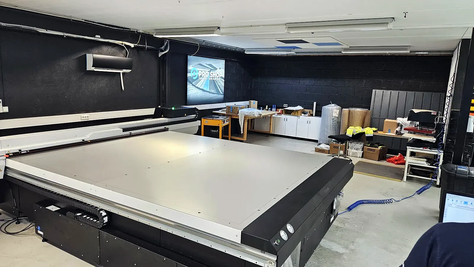 Canon Arizona flatbedprinter i produksjonen