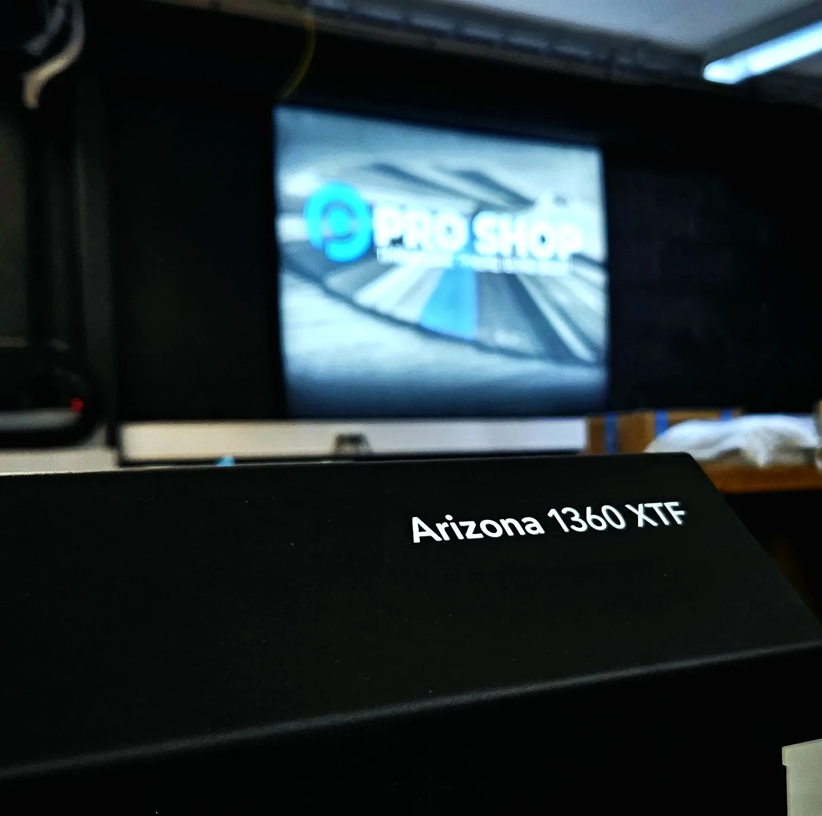 Nærbilde av navnet Arizona 1360 XTF på printeren